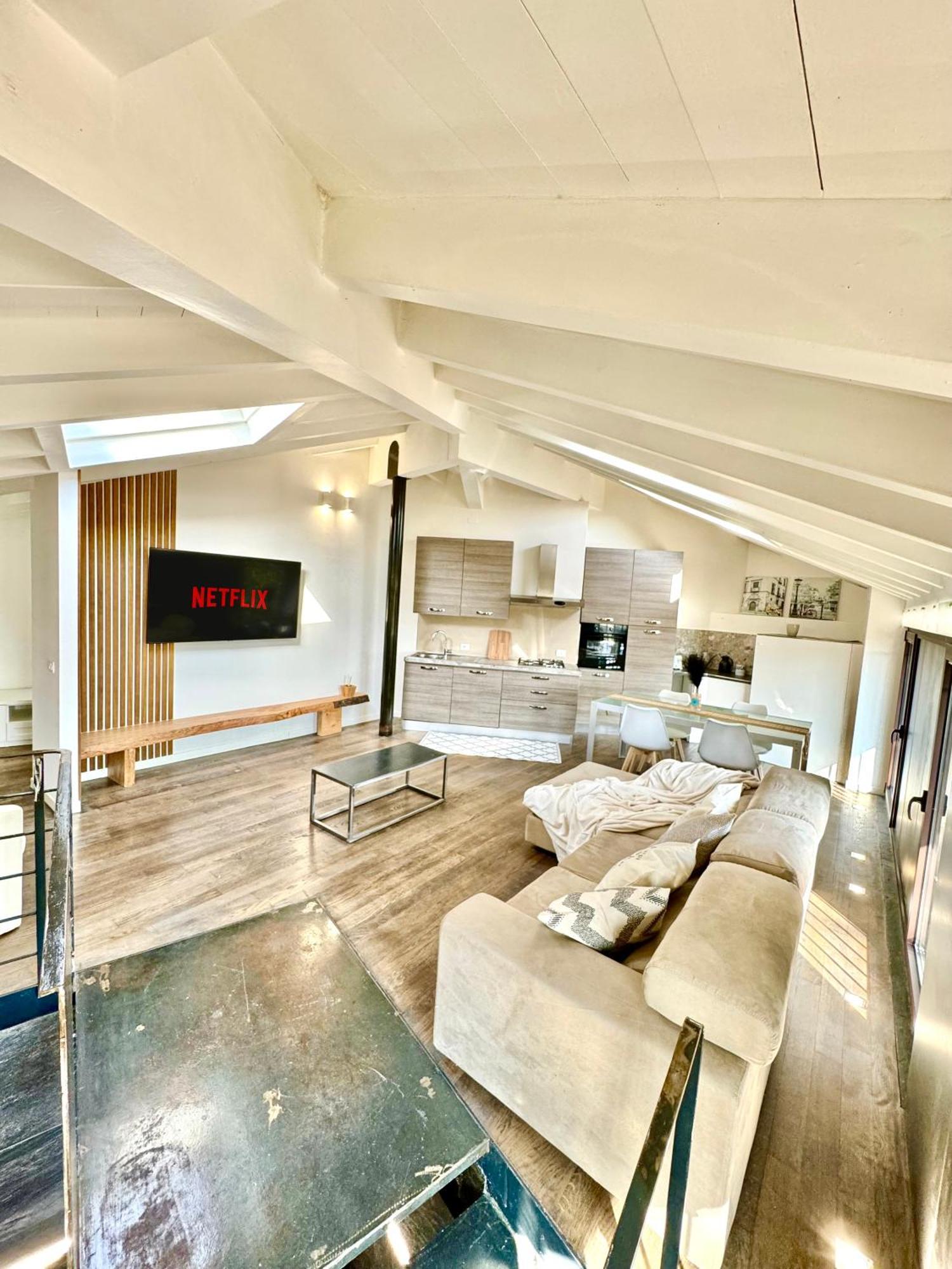 Bridge Apt Brescia - Netflix - Wifi Luaran gambar